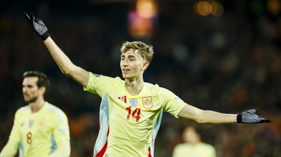 Calcio: è ufficiale, Huijsen al Real Madrid per 60 milioni