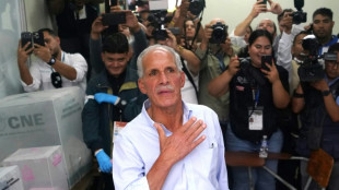 El candidato apoyado por Trump y un presentador de TV, en cerrada lucha por la presidencia de&nbsp;Honduras