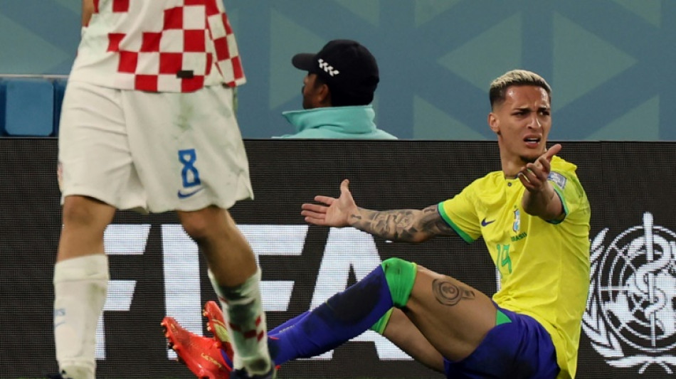 Antony &eacute; desconvocado da Sele&ccedil;&atilde;o ap&oacute;s acusa&ccedil;&otilde;es de agress&atilde;o