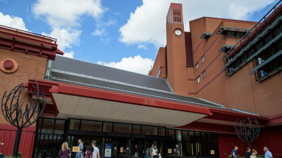 Oscar Wilde grandson to collect reissued British Library pass