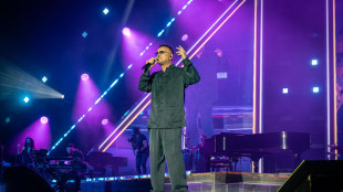 In 10mila per il debutto di Gigi D'Alessio davanti alla Reggia di Caserta