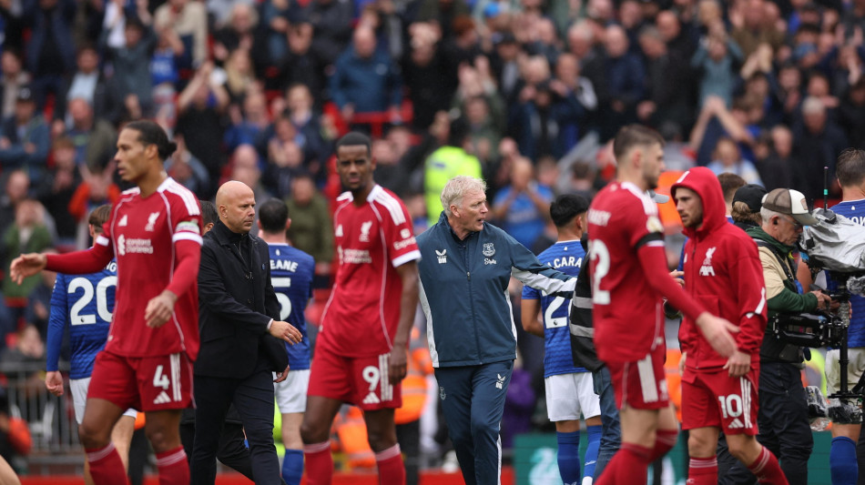 Calcio: il Liverpool fa 5 su 5, vince anche il derby con Everton