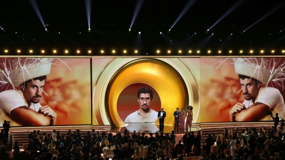 Bad Bunny se alza con hist&oacute;rico Grammy a &aacute;lbum del a&ntilde;o