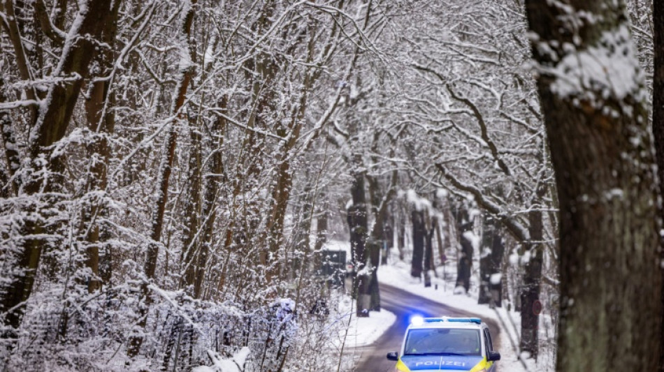 Kurioser Polizeieinsatz in Th&uuml;ringen: Mann w&auml;hlt Notruf wegen Schneeballtreffers