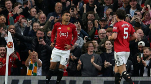 Man Utd beat Brentford to close on Champions League berth