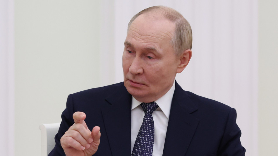 Putin, 'tutto cambia, bisogna essere pronti a tutto'