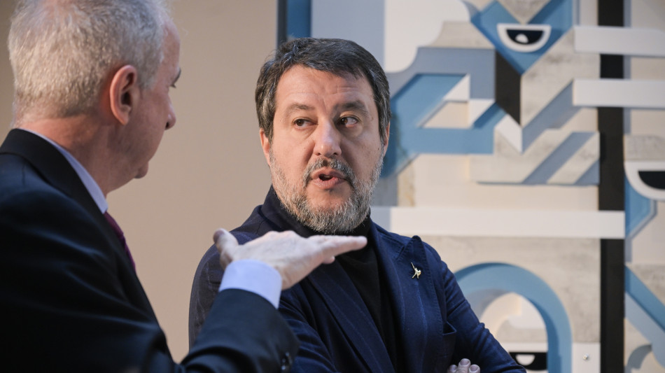 Salvini, 'il ponte sullo Stretto si far&agrave;'