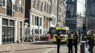 Cuatro heridos graves en un ataque con arma blanca en Ámsterdam, según la policía