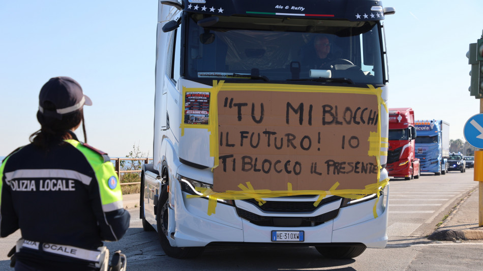 Il governo sblocca 1 miliardo per gli autotrasportatori, da oggi i primi 480 milioni