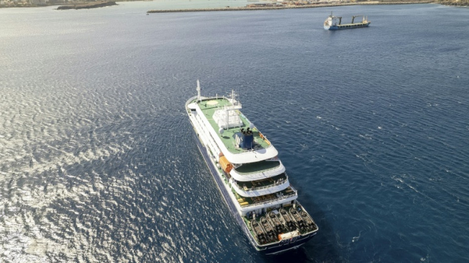 S&iacute;ndrome respirat&oacute;ria aguda mata 2 em cruzeiro entre Argentina e Cabo Verde