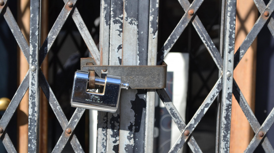 Aiuti antidelocalizzazione negozi,usato solo 1 milione su 48