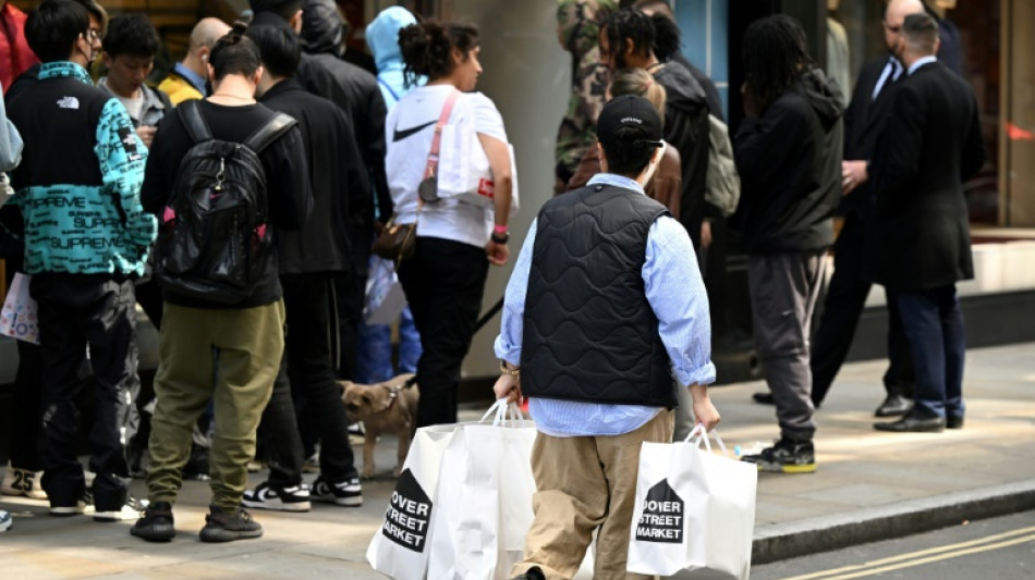 Ante la disparada de los precios de "todo", los brit&aacute;nicos recortan y adaptan su consumo