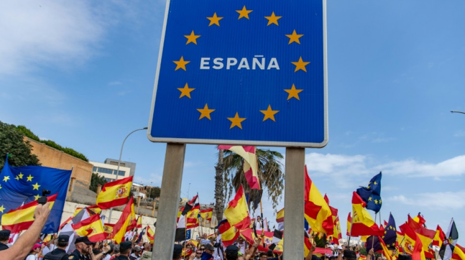 Un menor viaj&oacute; desde Ceuta a la pen&iacute;nsula en los bajos del autocar del Valladolid