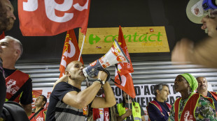 Carrefour rivede le stime dopo i disordini in Francia, -14% in borsa