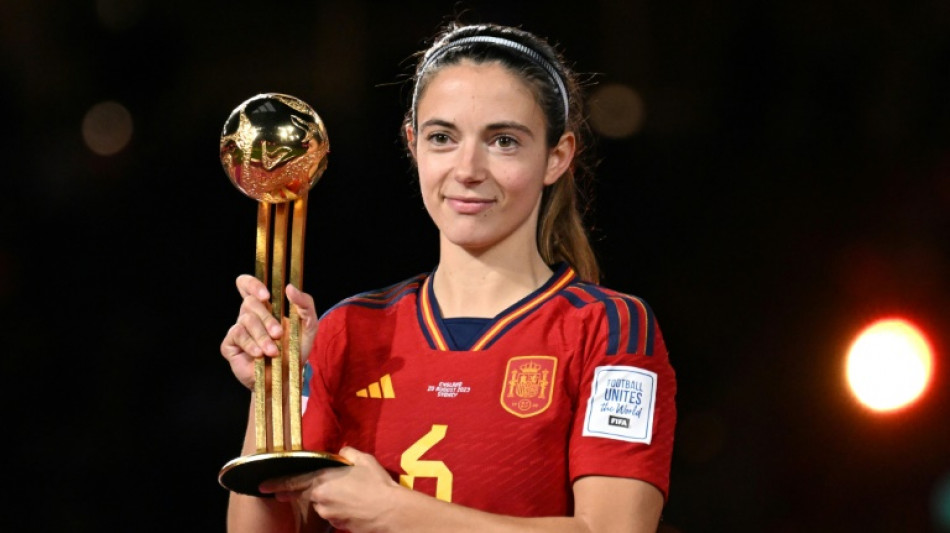 Espanhola Aitana Bonmat&iacute; &eacute; eleita melhor jogadora da Copa feminina