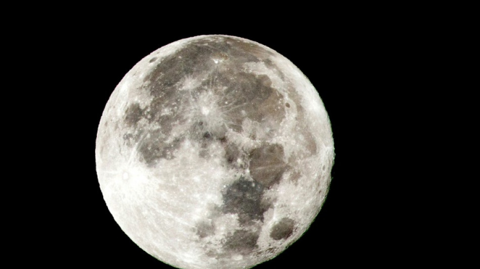 Los científicos creen que los restos de un cohete se estrellaron contra la Luna